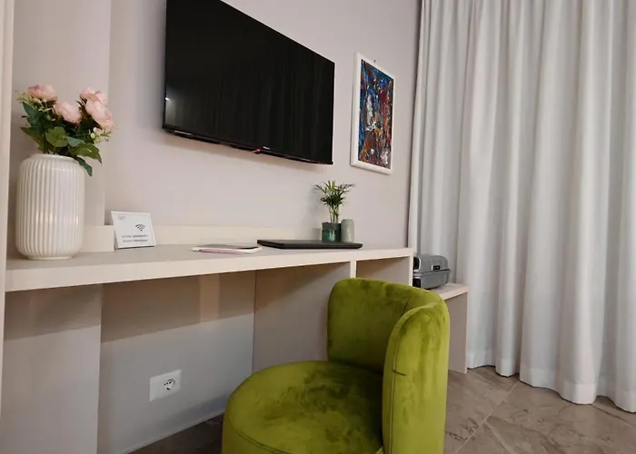 לינה וארוחת בוקר Effe4 Lovely בארי