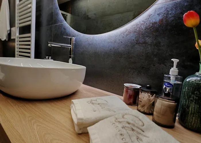 לינה וארוחת בוקר Effe4 Lovely 4*