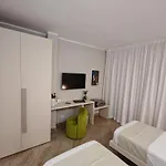 Effe4 Lovely Bed & Breakfast 4*