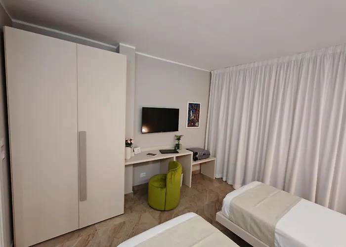 Effe4 Lovely Bed & Breakfast 4*